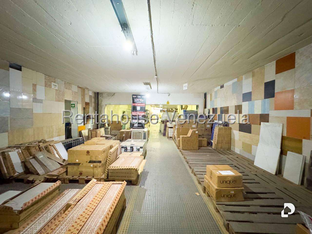 Local comercial en El Bosque, Caracas – 18