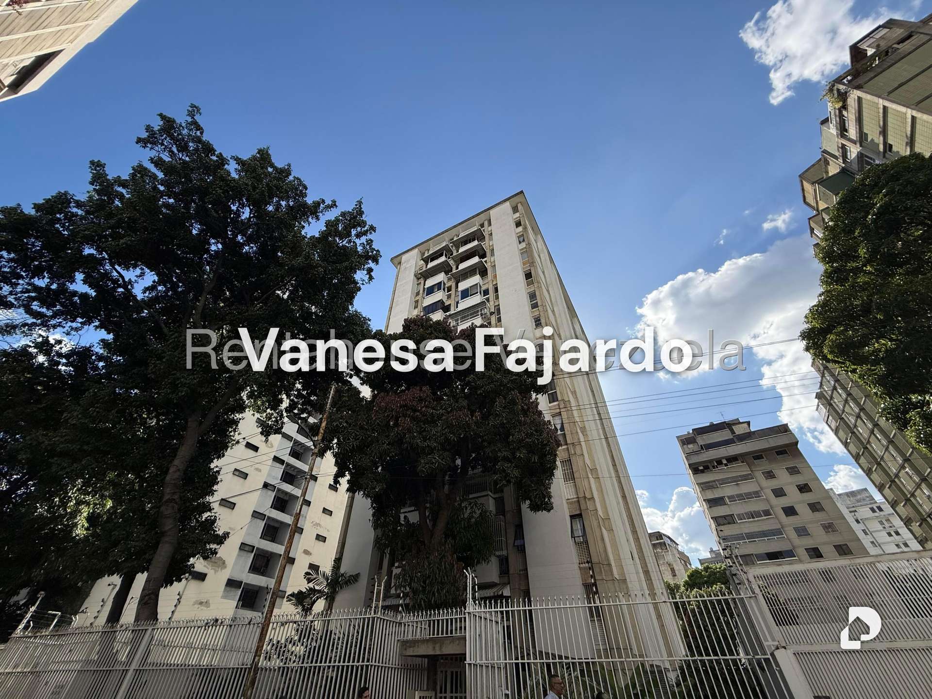 Apartamento en La Florida, Caracas – 25