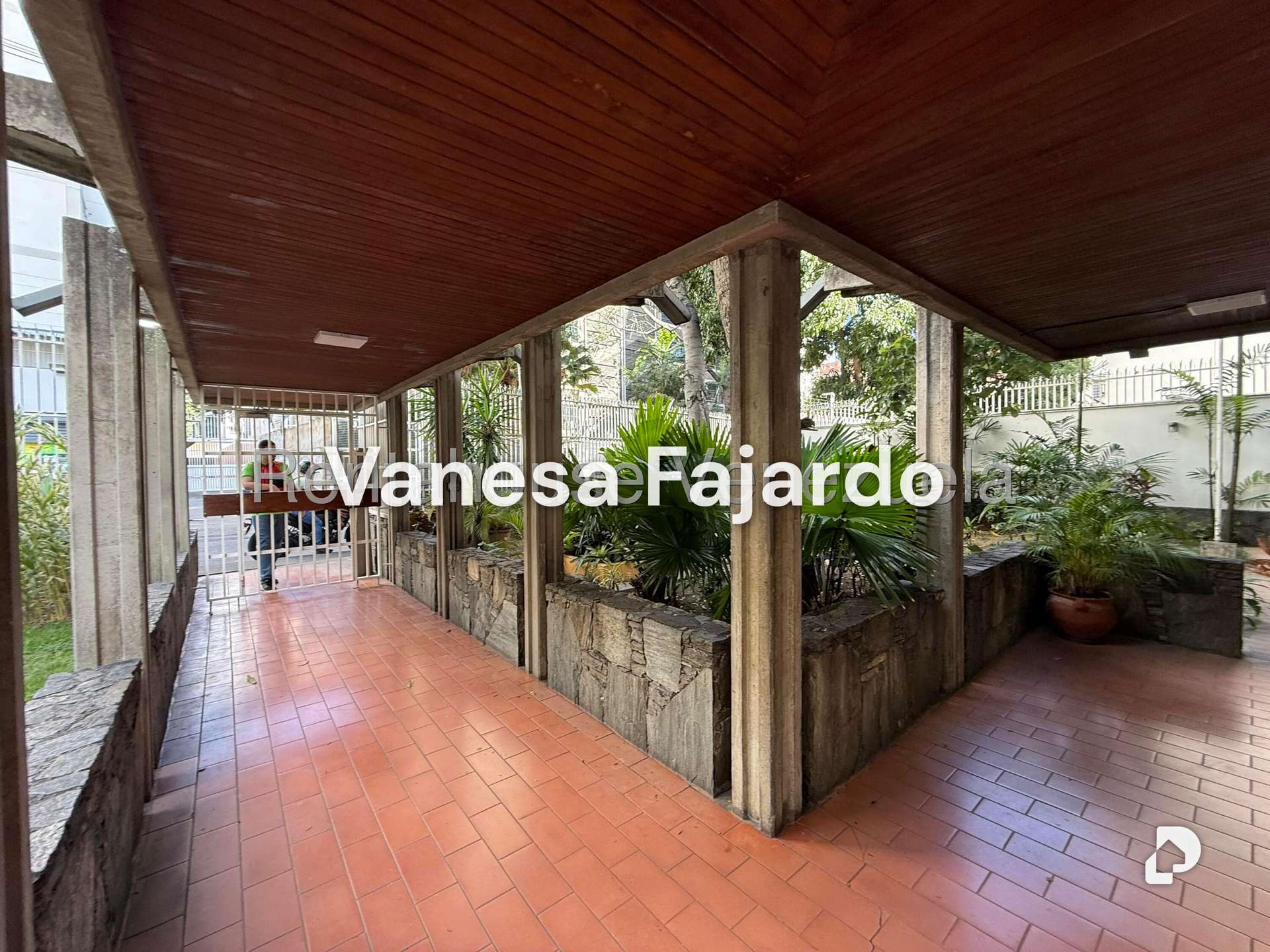 Apartamento en La Florida, Caracas – 23