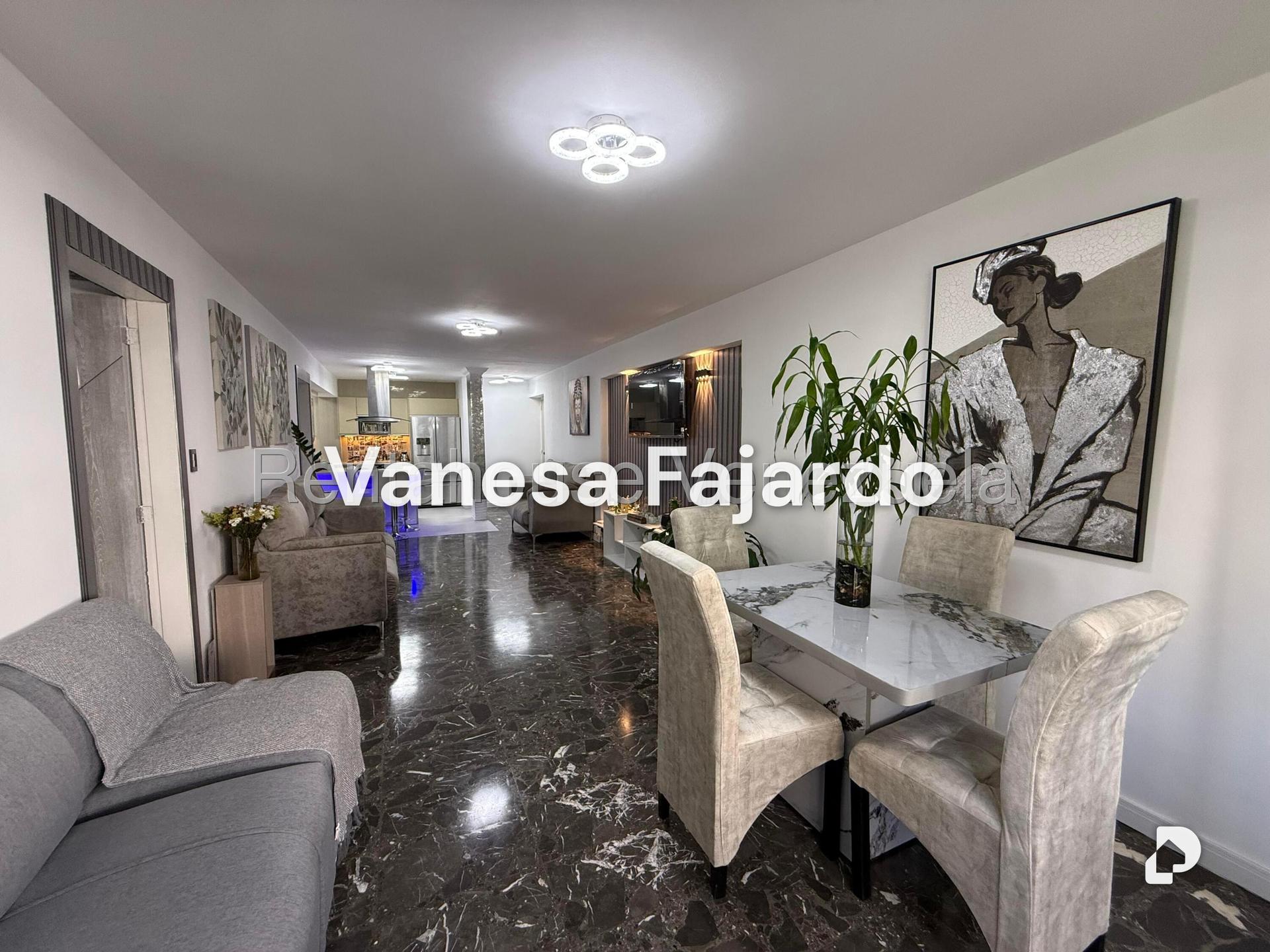 Apartamento en La Florida, Caracas – 2