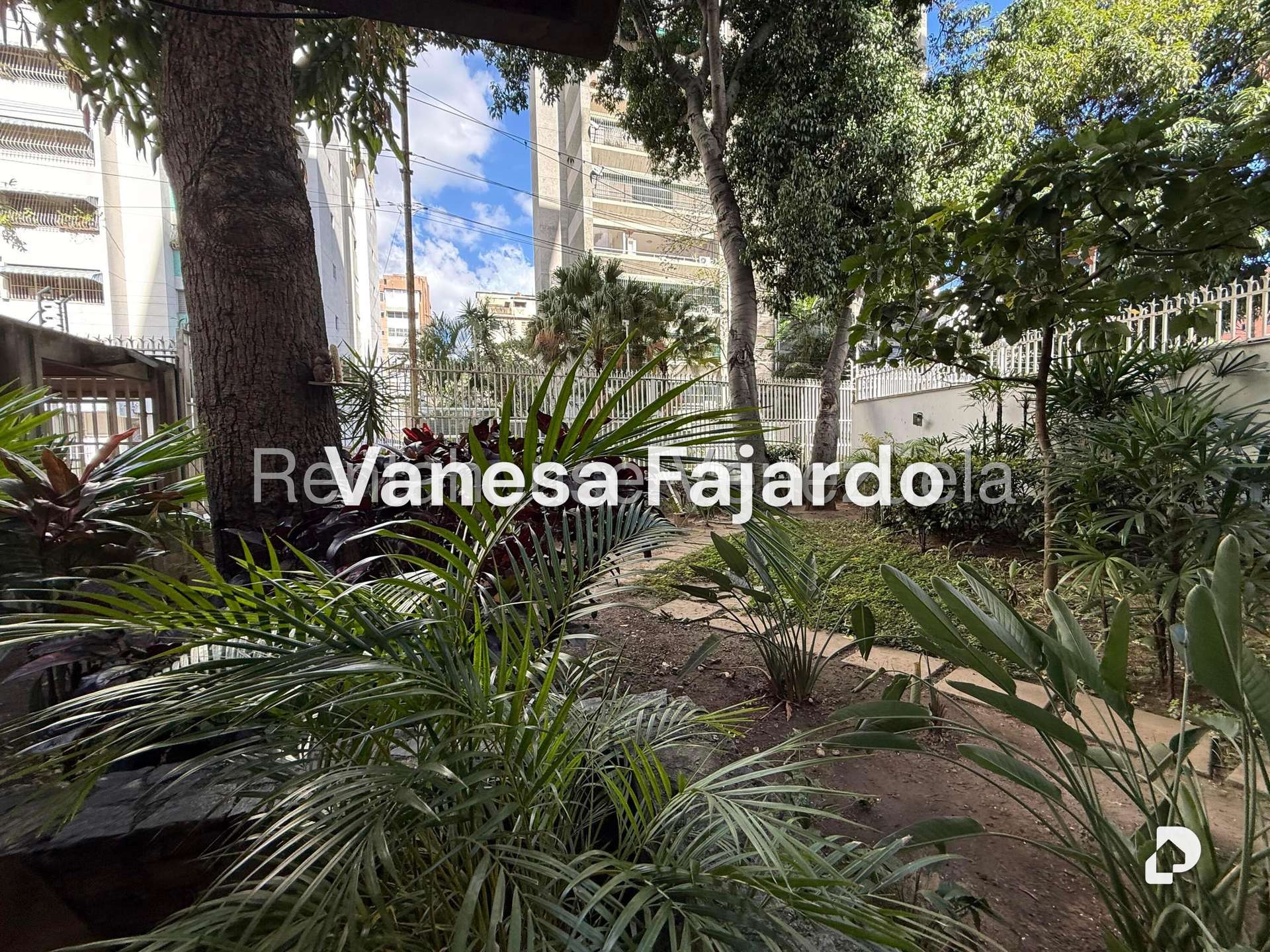 Apartamento en La Florida, Caracas – 21