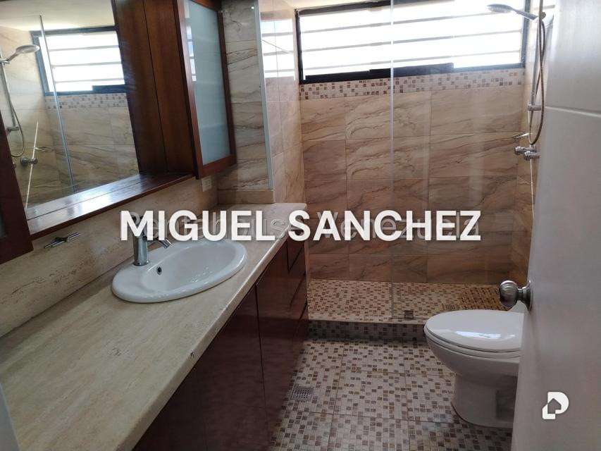Apartamento en Santa Eduvigis, Caracas – 11