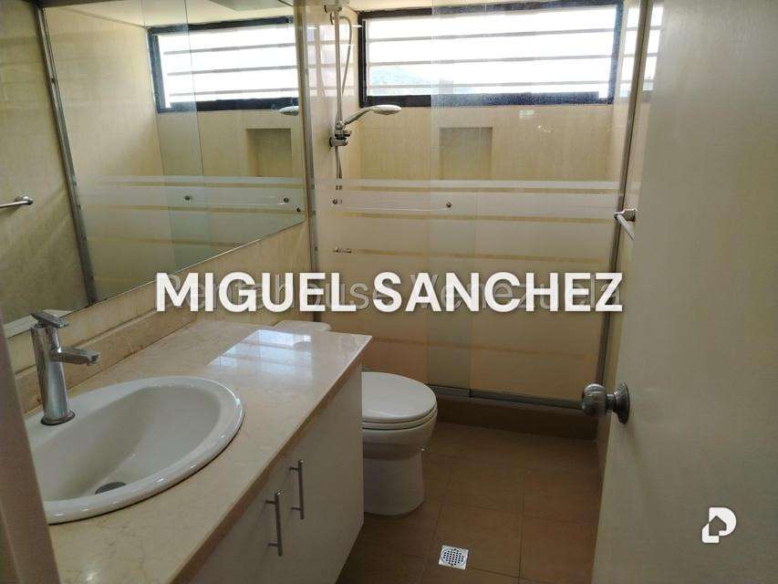 Apartamento en Santa Eduvigis, Caracas – 12