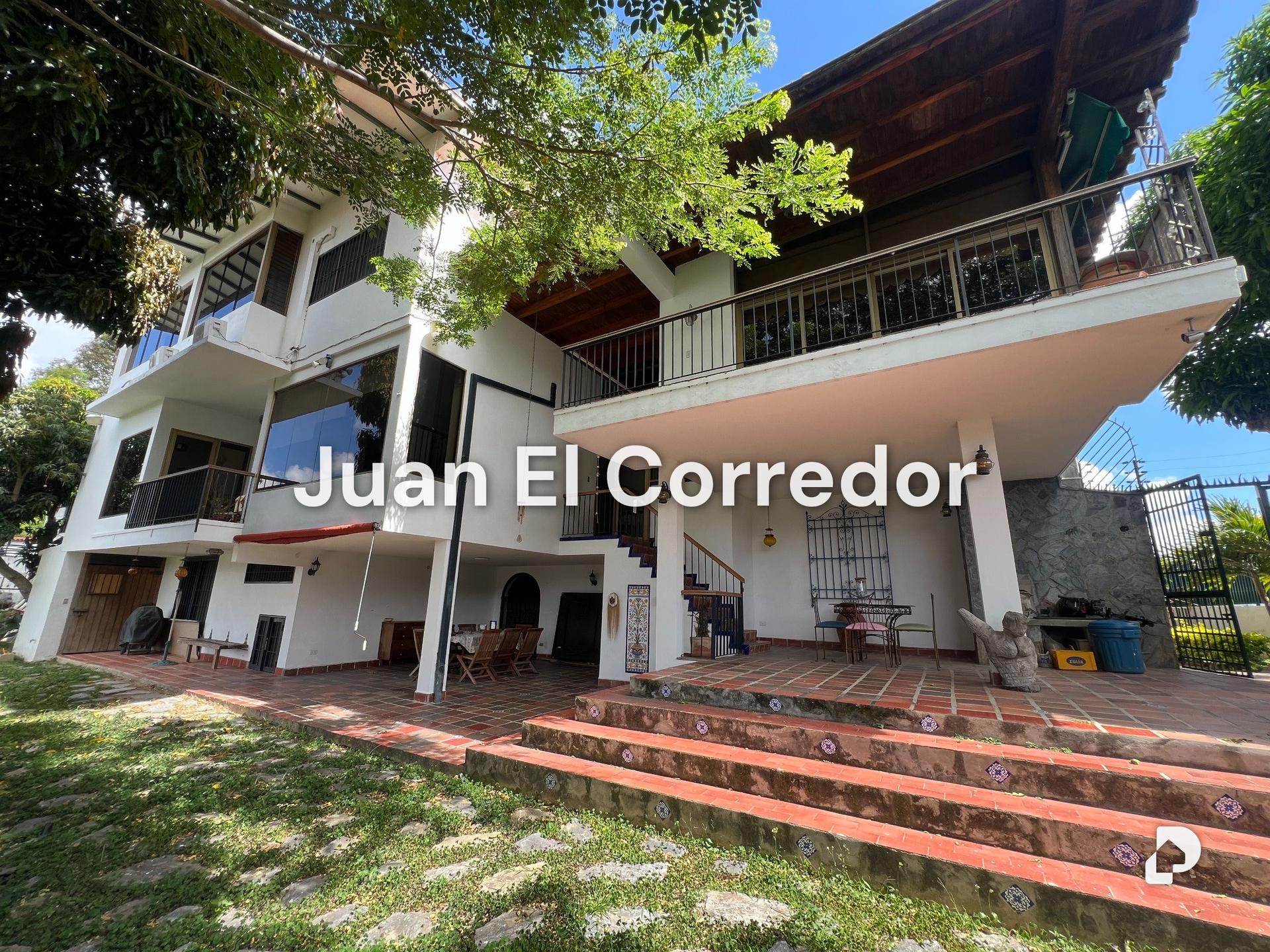 Casa en Lomas De La Trinidad, Caracas – 1