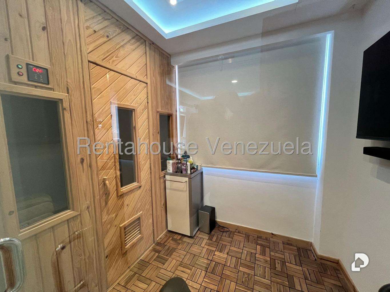Casa en Santa Paula, Caracas – 19