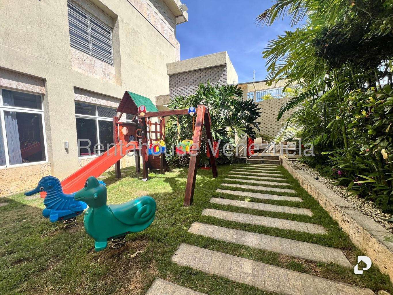 Casa en Santa Paula, Caracas – 42