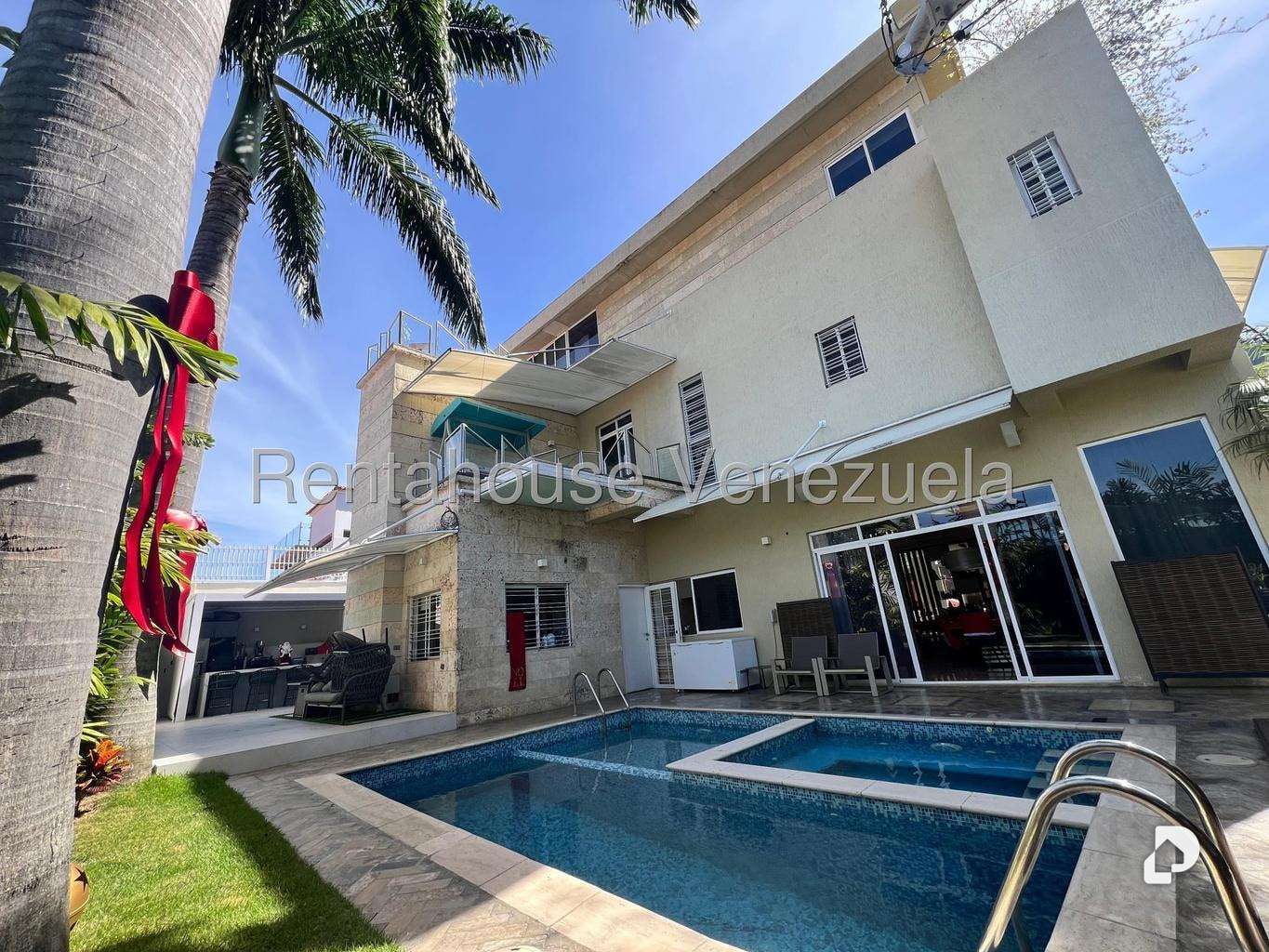 Casa en Santa Paula, Caracas – 1