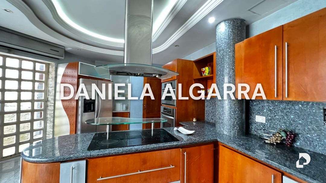 House in Guataparo Country Club, Valencia – 14
