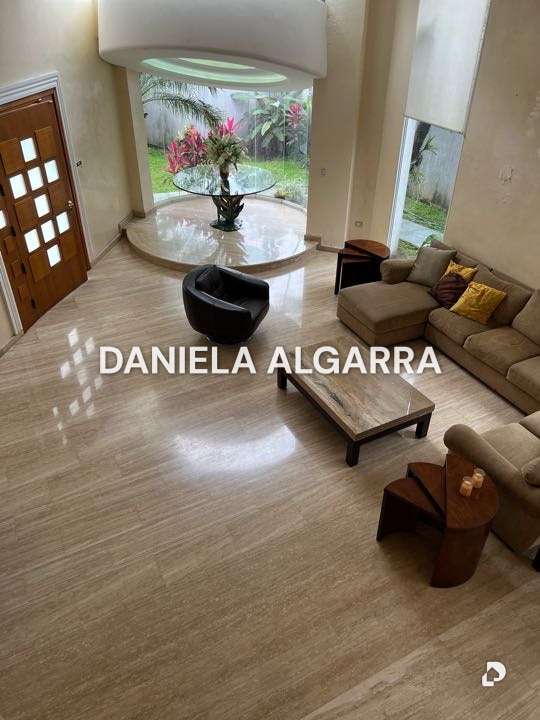 House in Guataparo Country Club, Valencia – 12