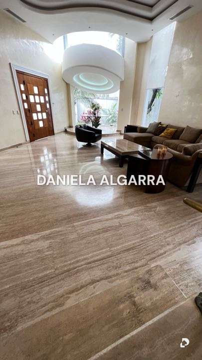 House in Guataparo Country Club, Valencia – 7