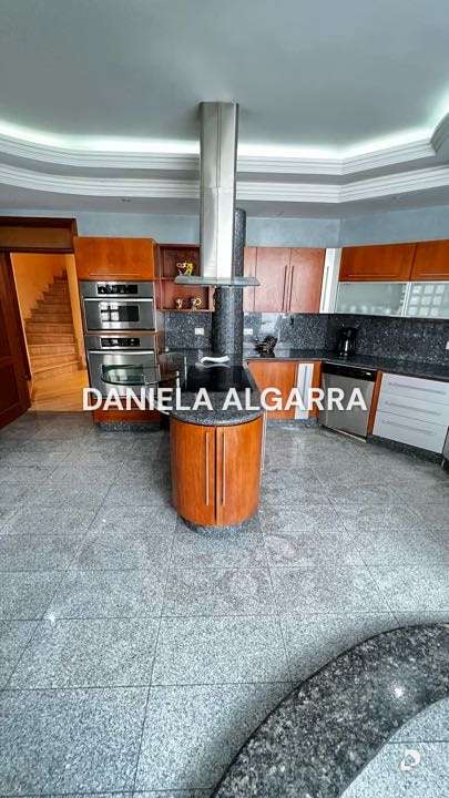 House in Guataparo Country Club, Valencia – 15