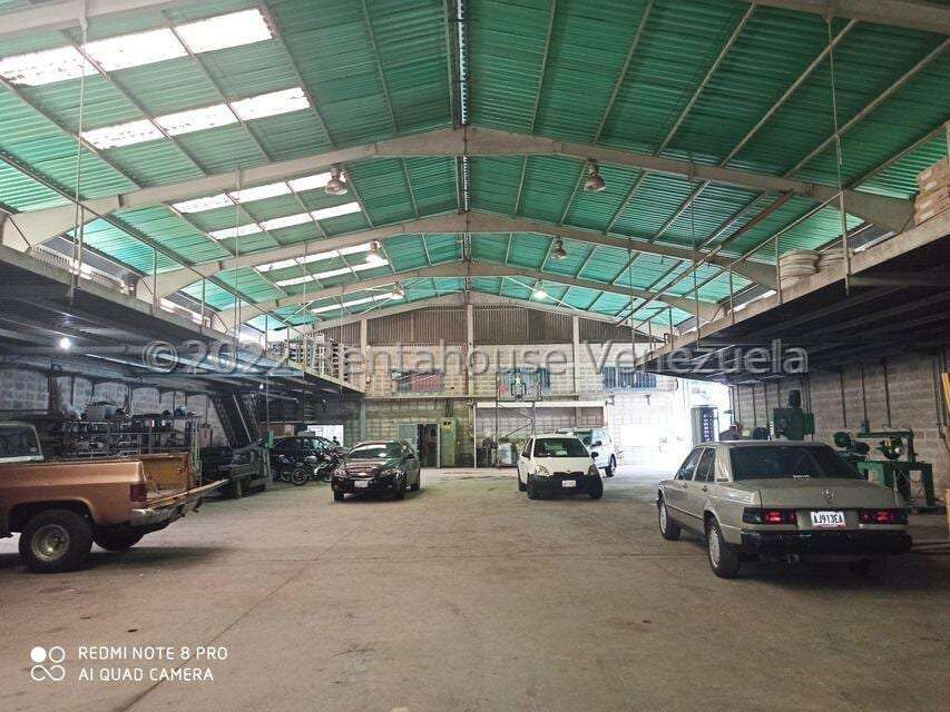 Warehouse in Antímano, Caracas - 1