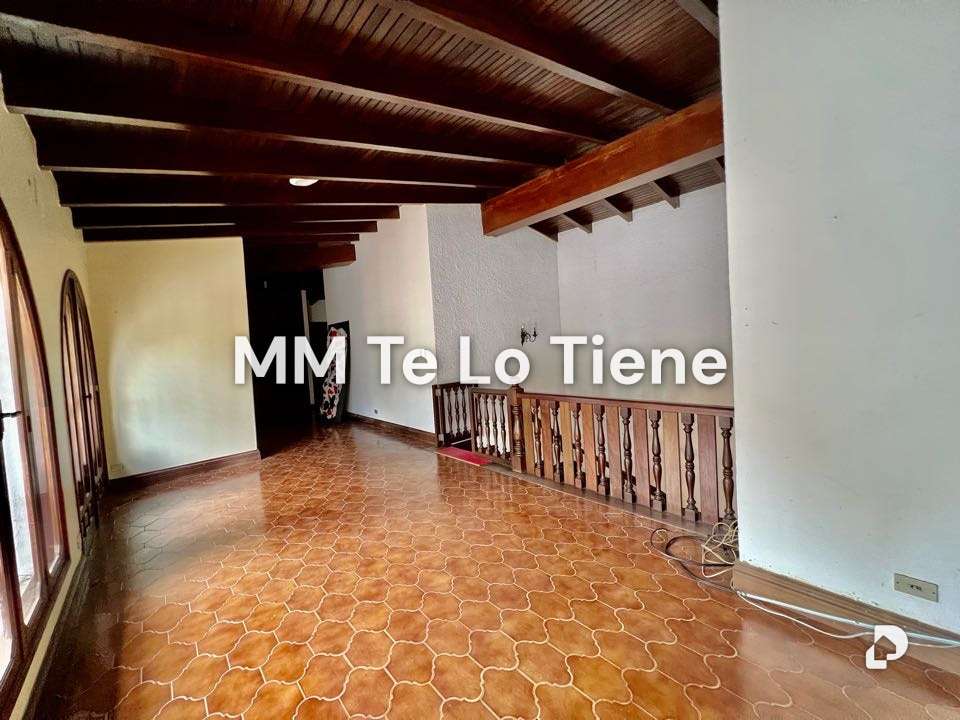 House in Country Club, Caracas – 21