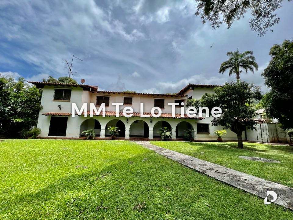 House in Country Club, Caracas – 1