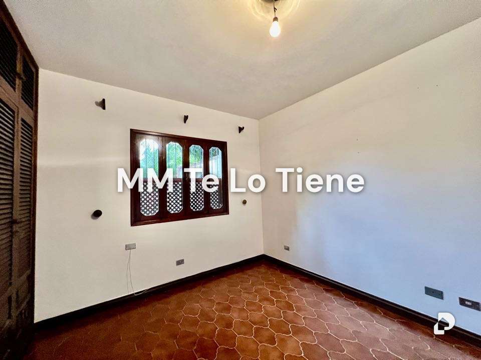 House in Country Club, Caracas – 9