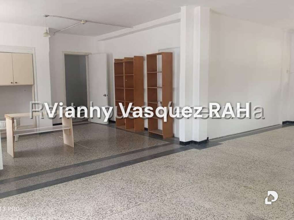 Local comercial en Colinas de Bello Monte, Caracas – 3