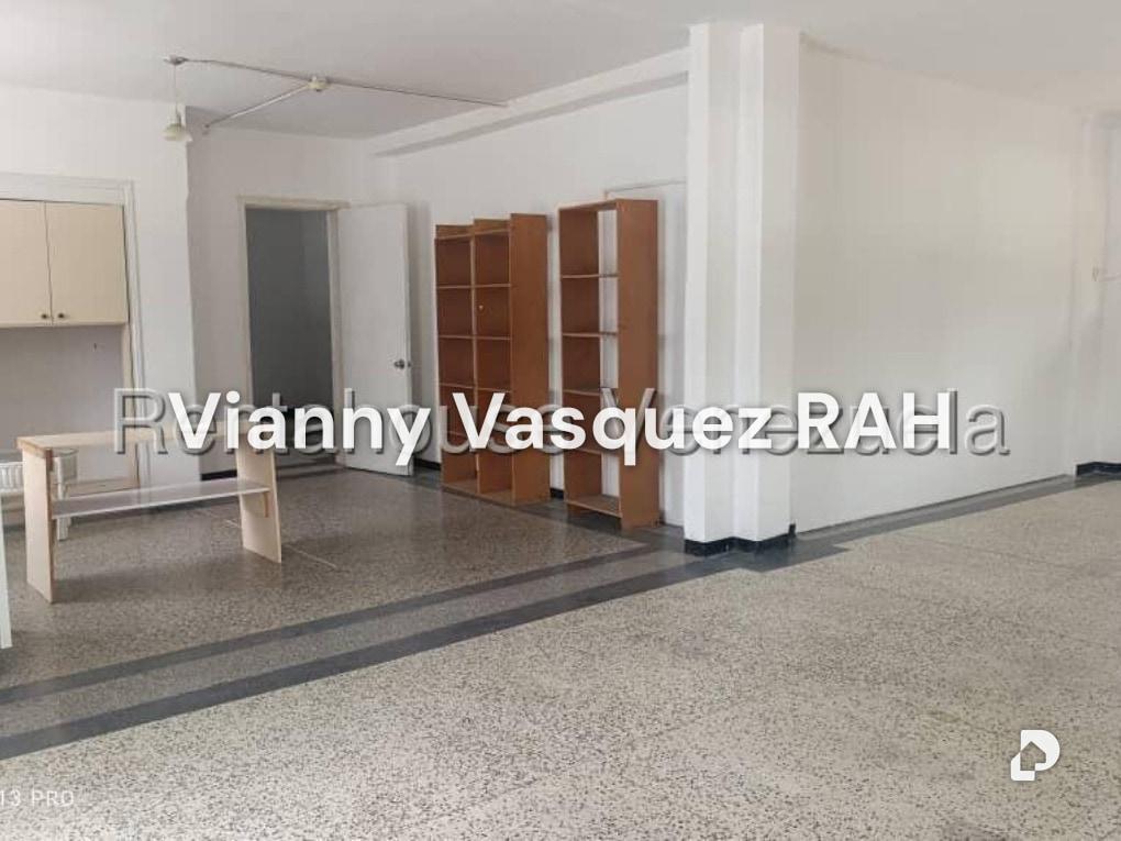 Local comercial en Colinas de Bello Monte, Caracas – 3