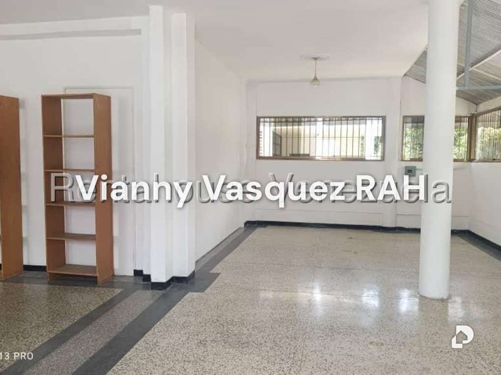 Local comercial en Colinas de Bello Monte, Caracas – 2