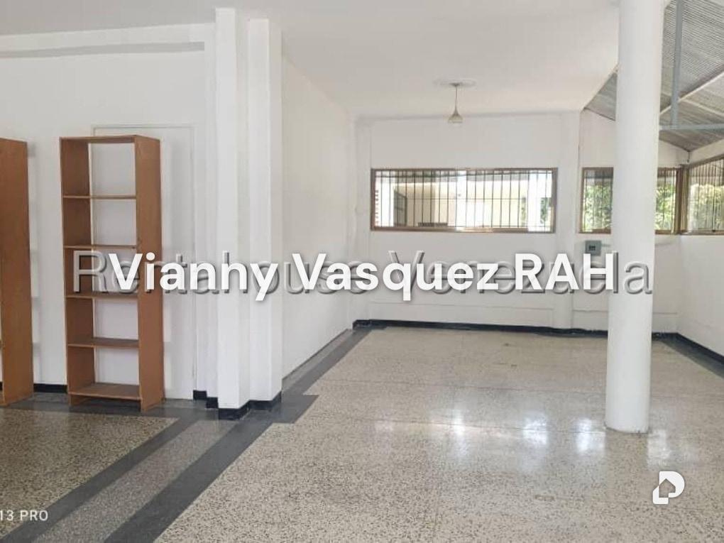 Local comercial en Colinas de Bello Monte, Caracas – 2