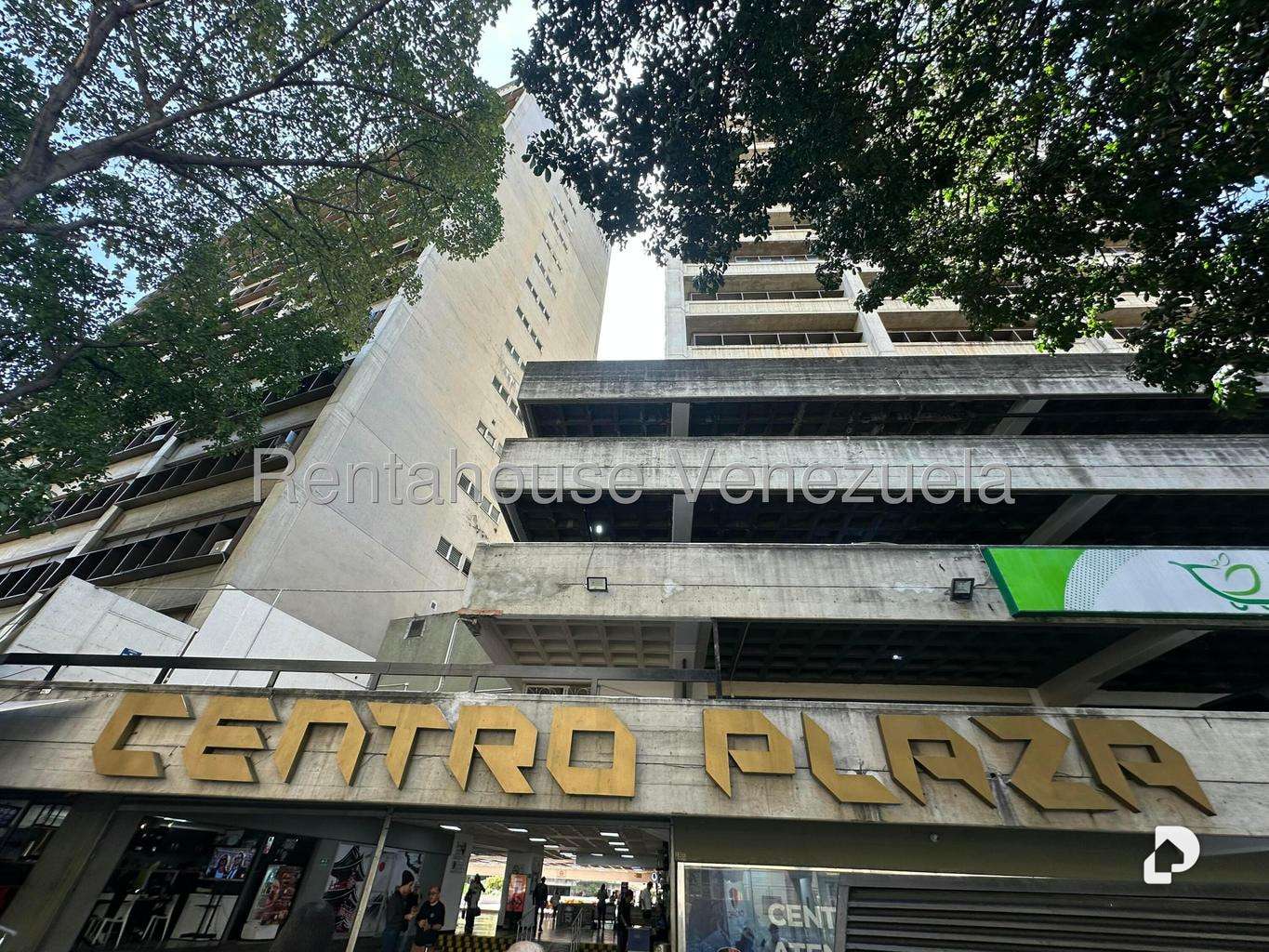 Oficina en Los Palos Grandes, Caracas – 1