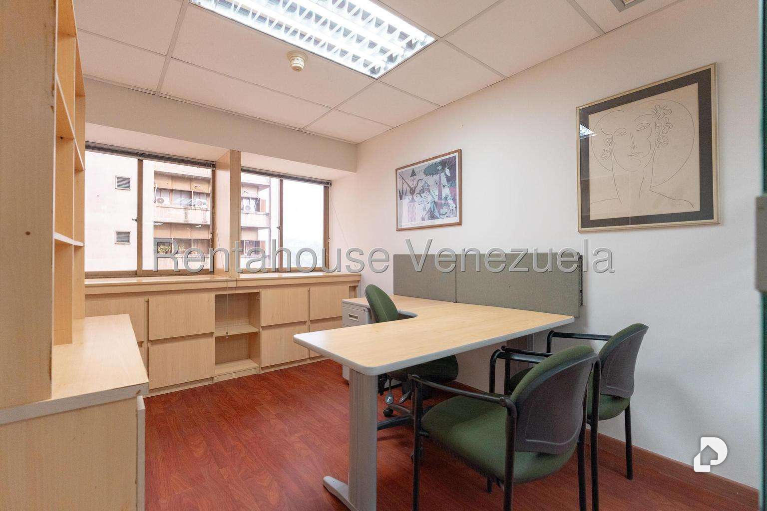 Oficina en Los Palos Grandes, Caracas – 15