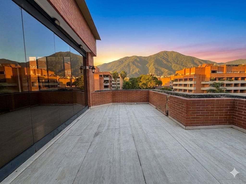 Apartamento en Campo Alegre, Caracas - 1