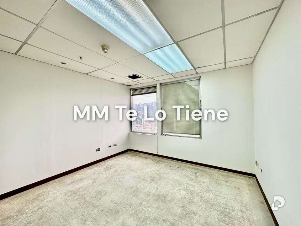 Oficina en Las Mercedes, Caracas – 11