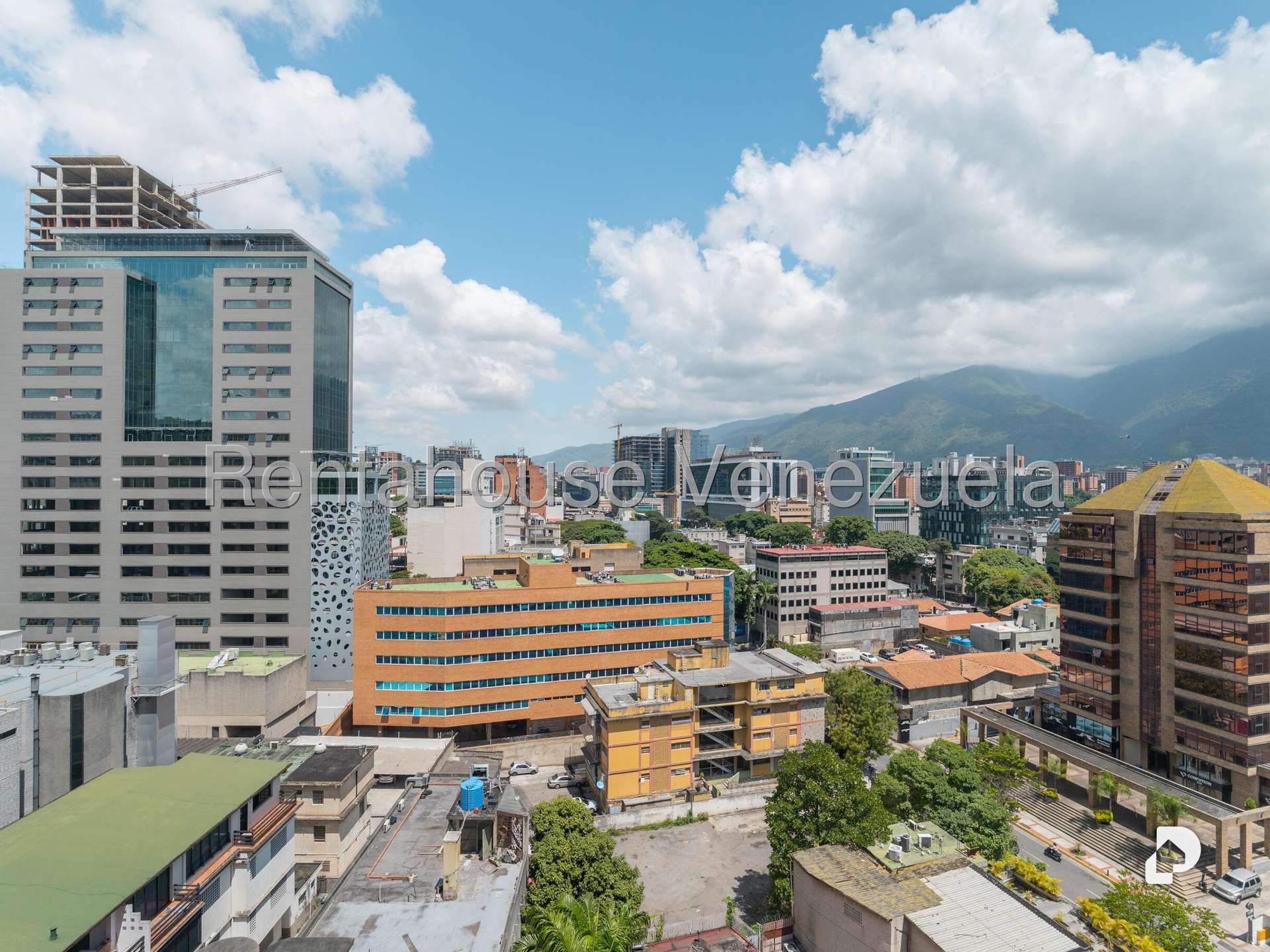 Local comercial en Las Mercedes, Caracas – 22