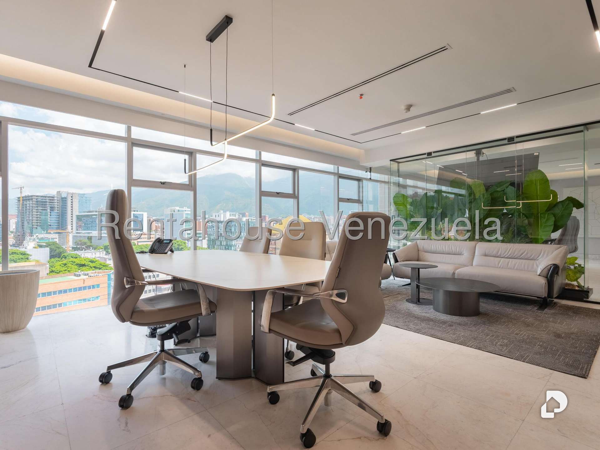 Local comercial en Las Mercedes, Caracas – 18