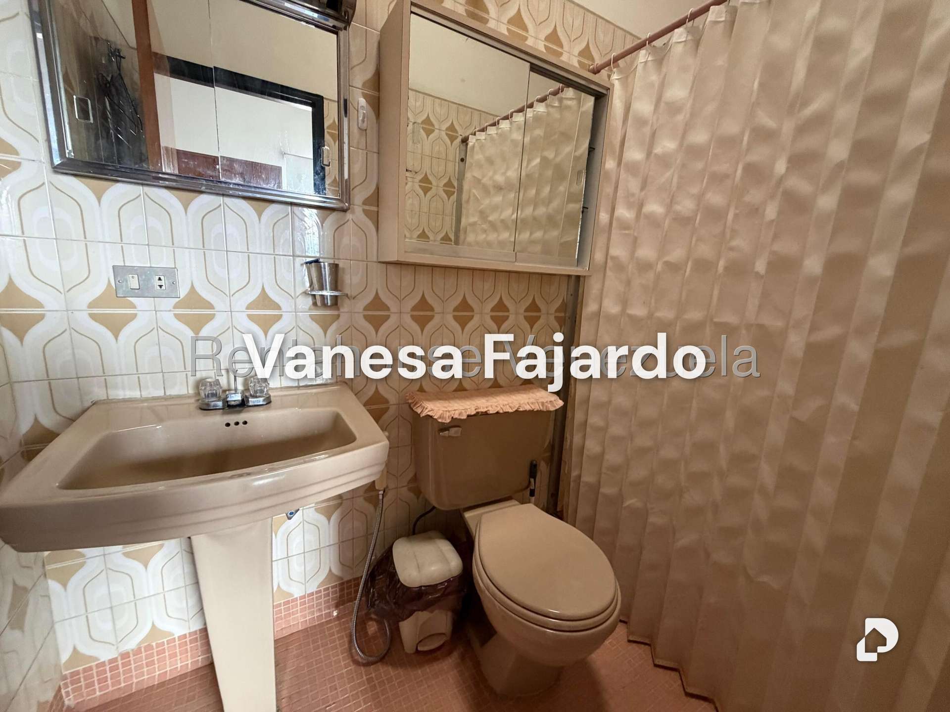 Casa en Alto Prado, Caracas – 14