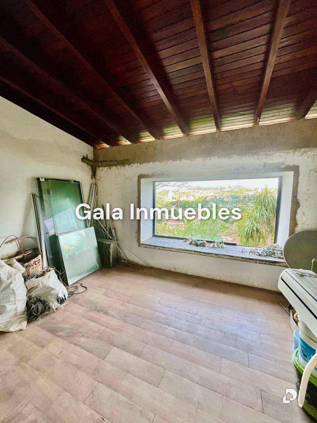 Casa en Prados del Este, Caracas – 25