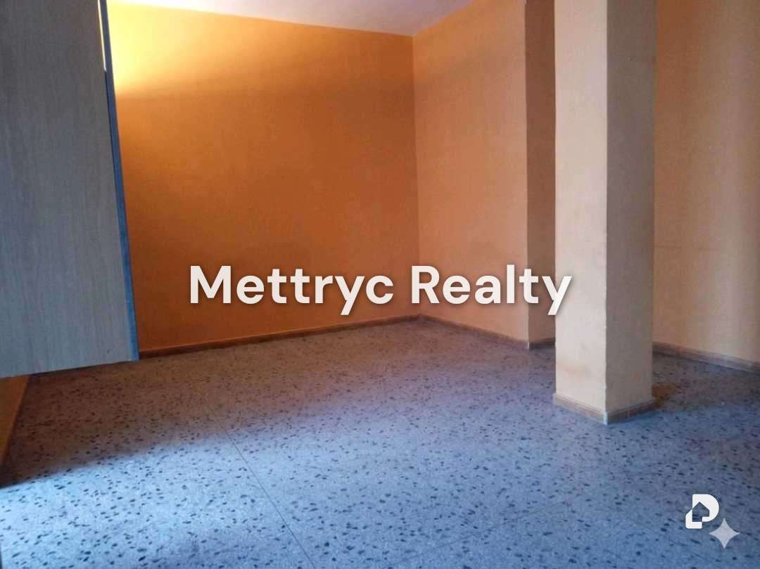 Commercial space in Casco San Blas, Valencia – 5
