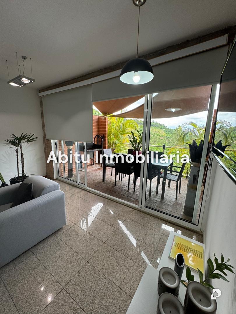 Apartamento en Bosques de La Lagunita, Caracas – 2