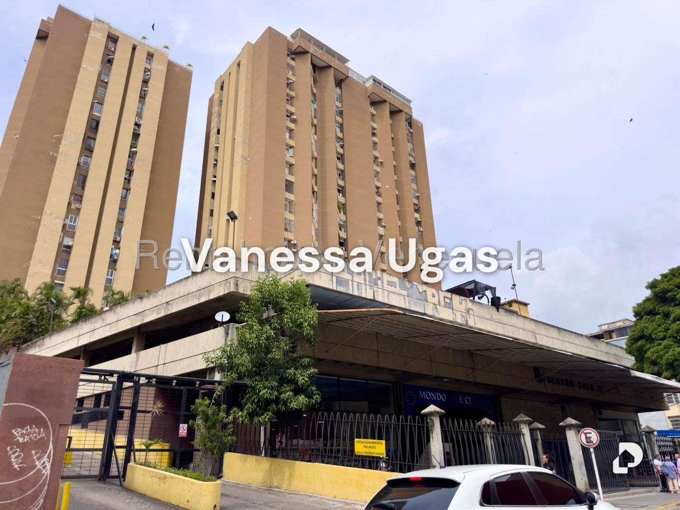 Apartamento en Bello Monte, Caracas – 23