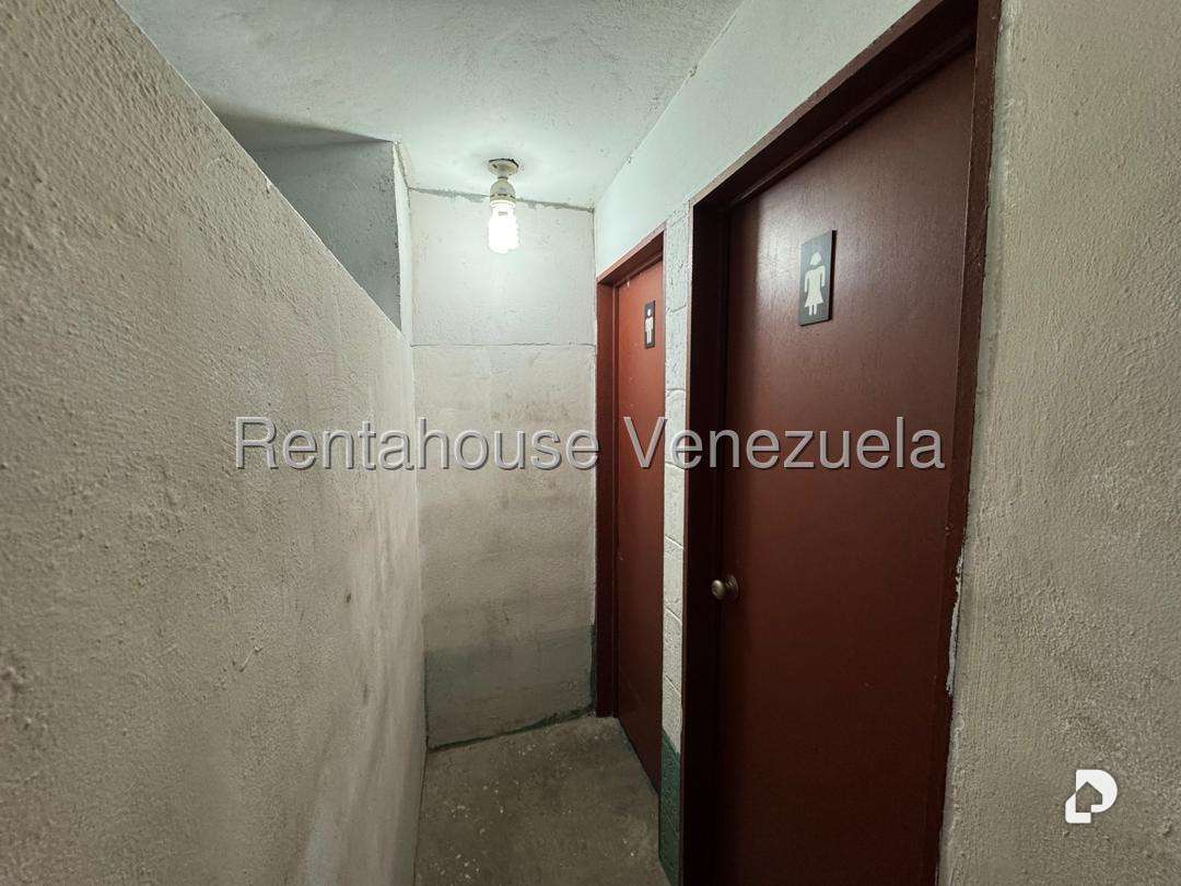 Local comercial en El Hatillo, Caracas – 12