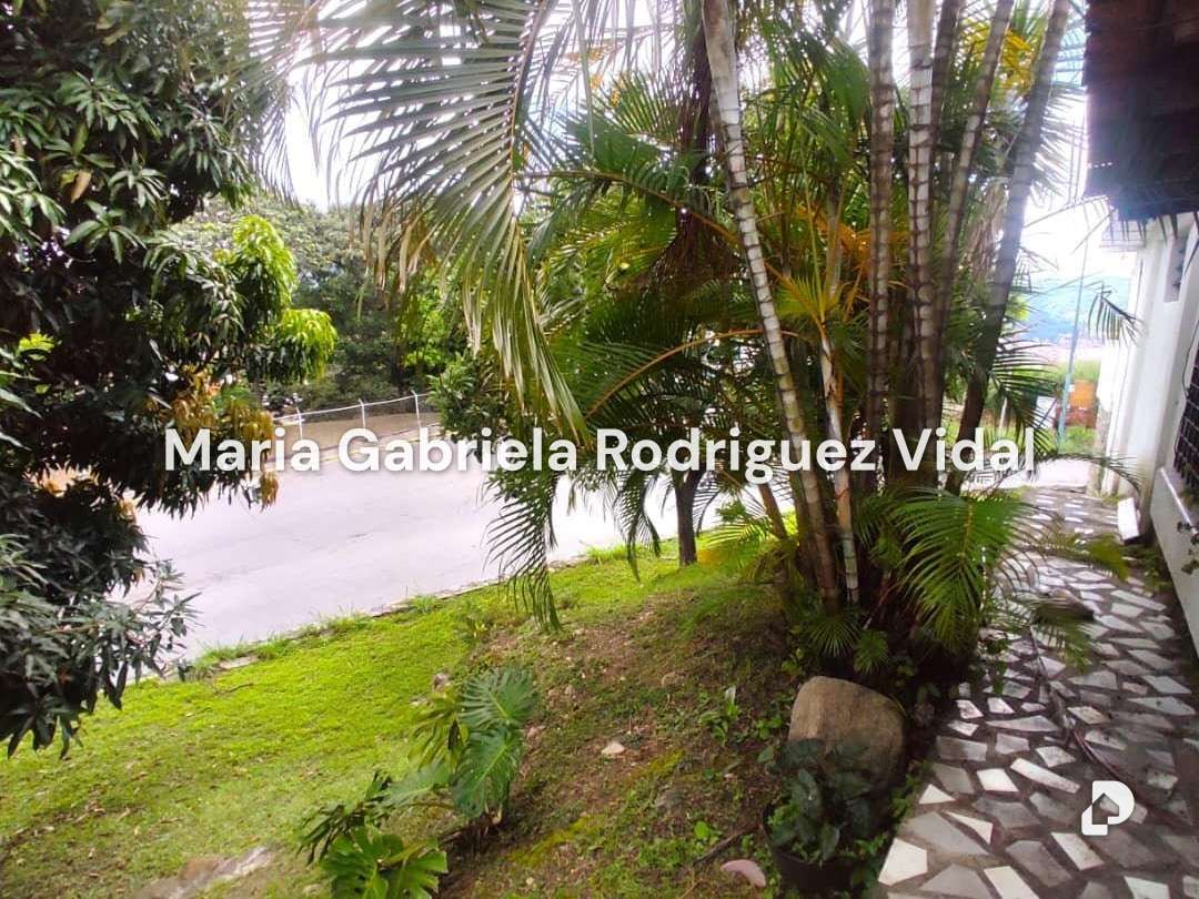 Casa en Colinas de Vista Alegre, Caracas – 14