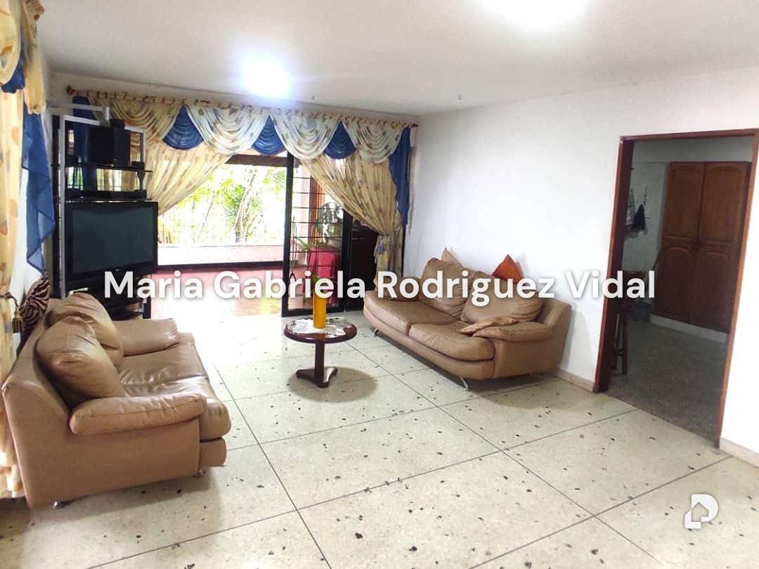 Casa en Colinas de Vista Alegre, Caracas – 15