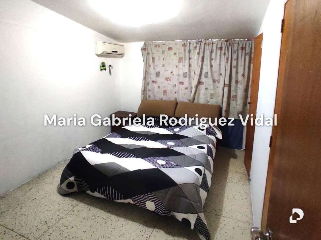 Casa en Colinas de Vista Alegre, Caracas – 13