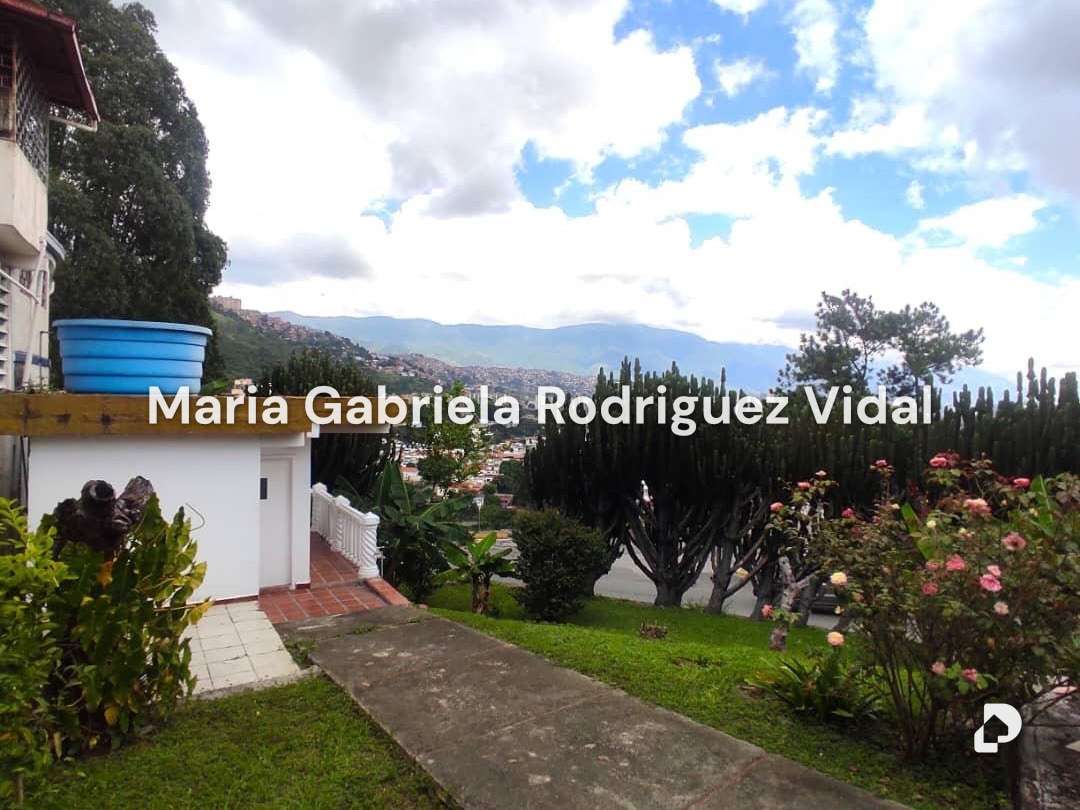 Casa en Colinas de Vista Alegre, Caracas – 19