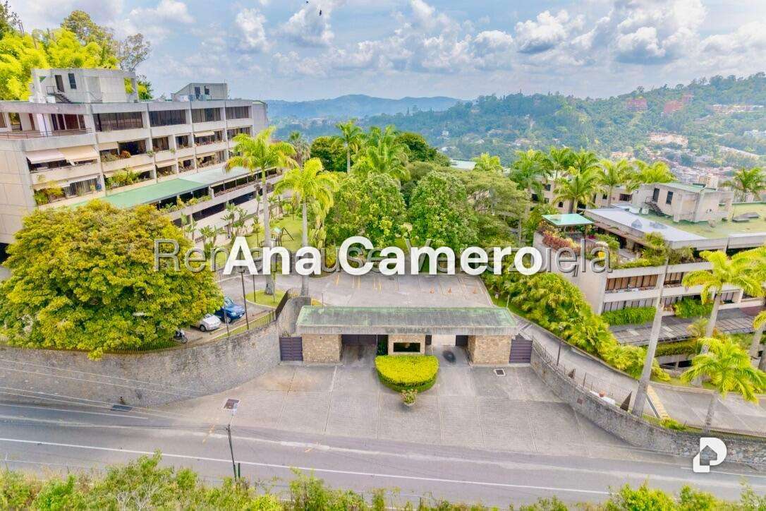 Apartamento en Alto Hatillo, Caracas – 2