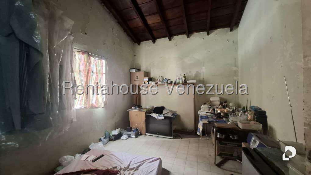 Casa en Bello Monte, Caracas – 17