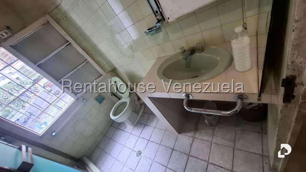 Casa en Bello Monte, Caracas – 19