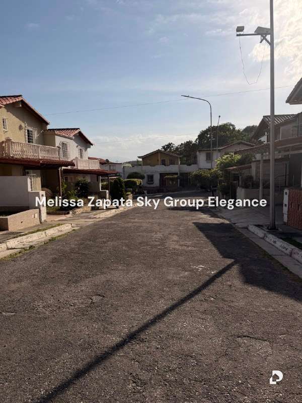 Casa en Villas Royal Gardens Este De Barqu, Barquisimeto – 3