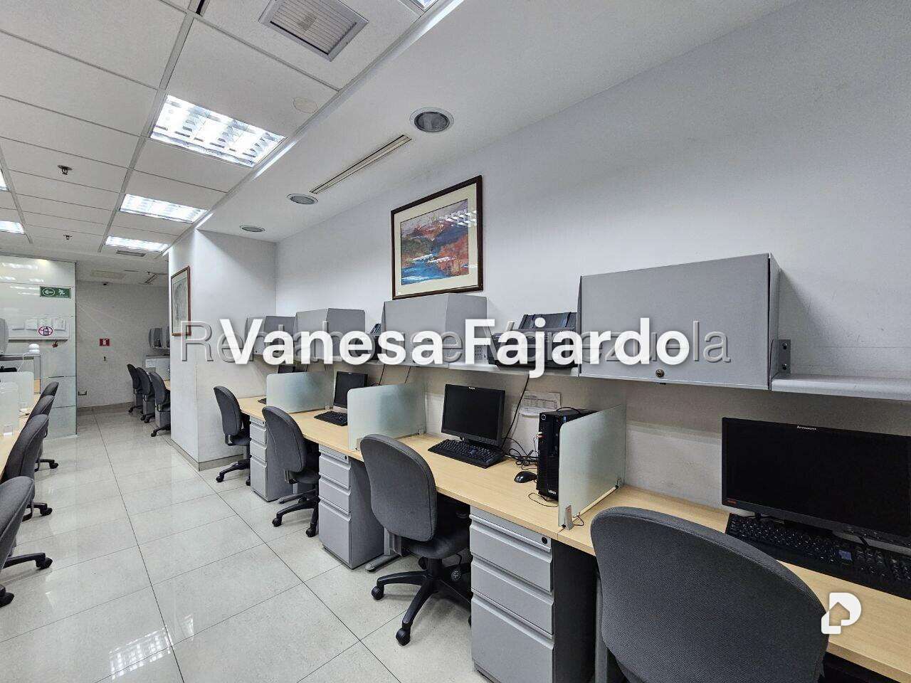 Oficina en Parroquia La Candelaria, Caracas – 26