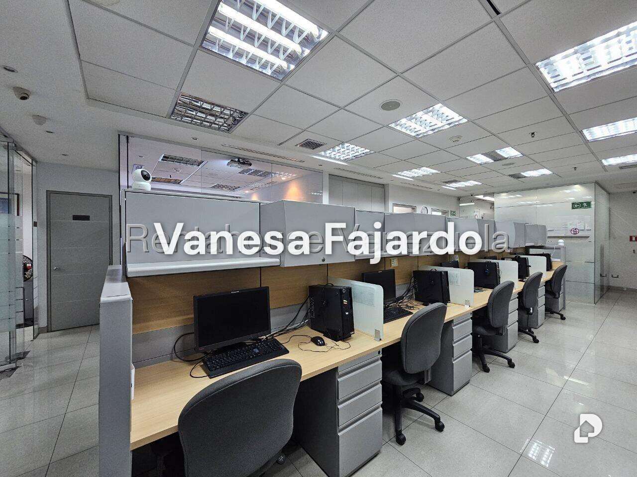 Oficina en Parroquia La Candelaria, Caracas – 19