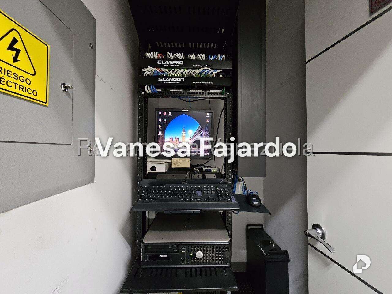 Oficina en Parroquia La Candelaria, Caracas – 14