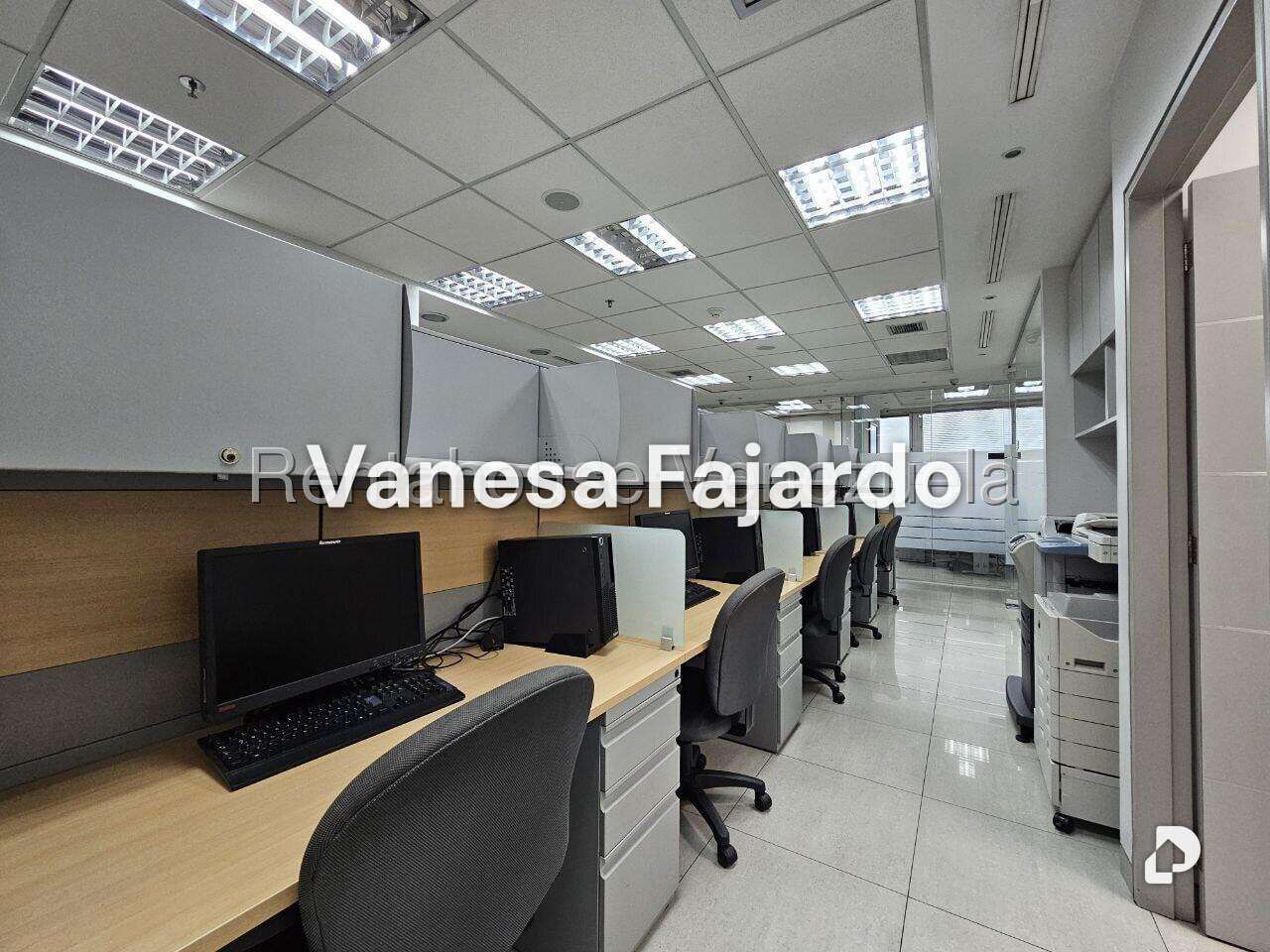 Oficina en Parroquia La Candelaria, Caracas – 20