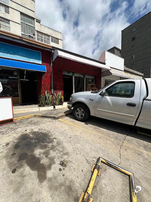 Local comercial en Los Palos Grandes, Caracas – 3