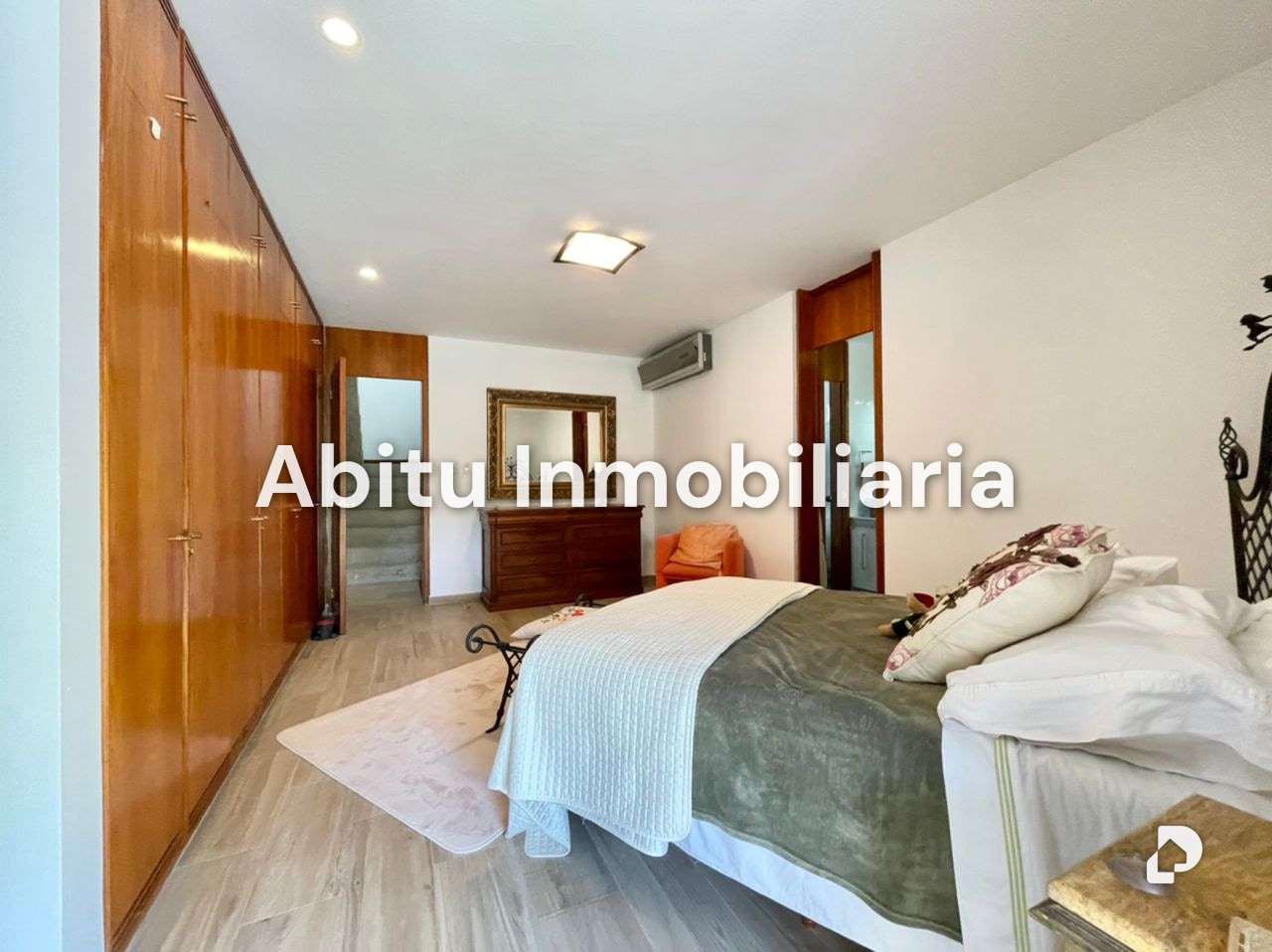 House in La Lagunita, Caracas – 14