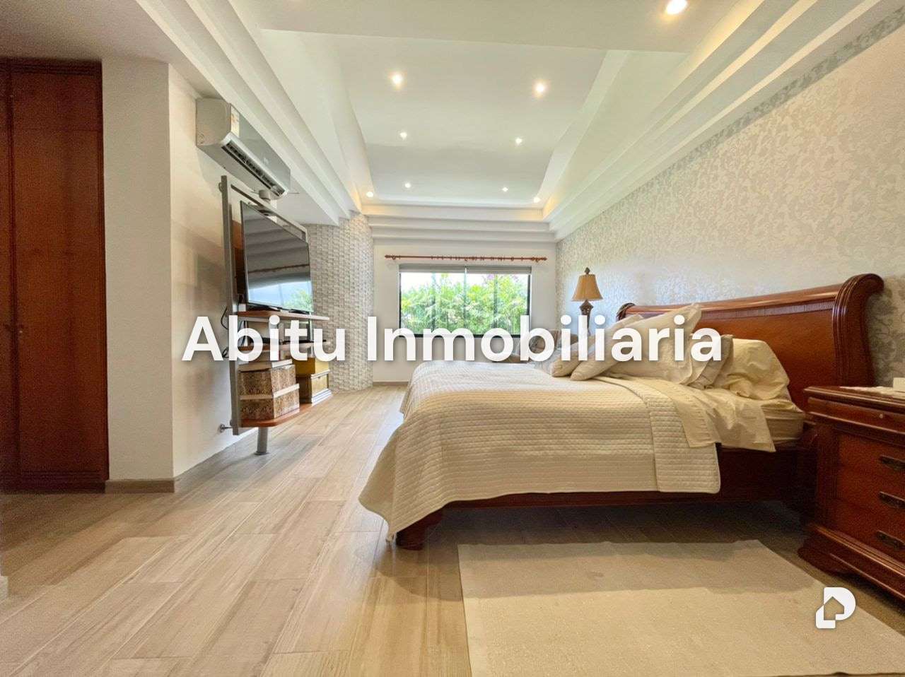 House in La Lagunita, Caracas – 13